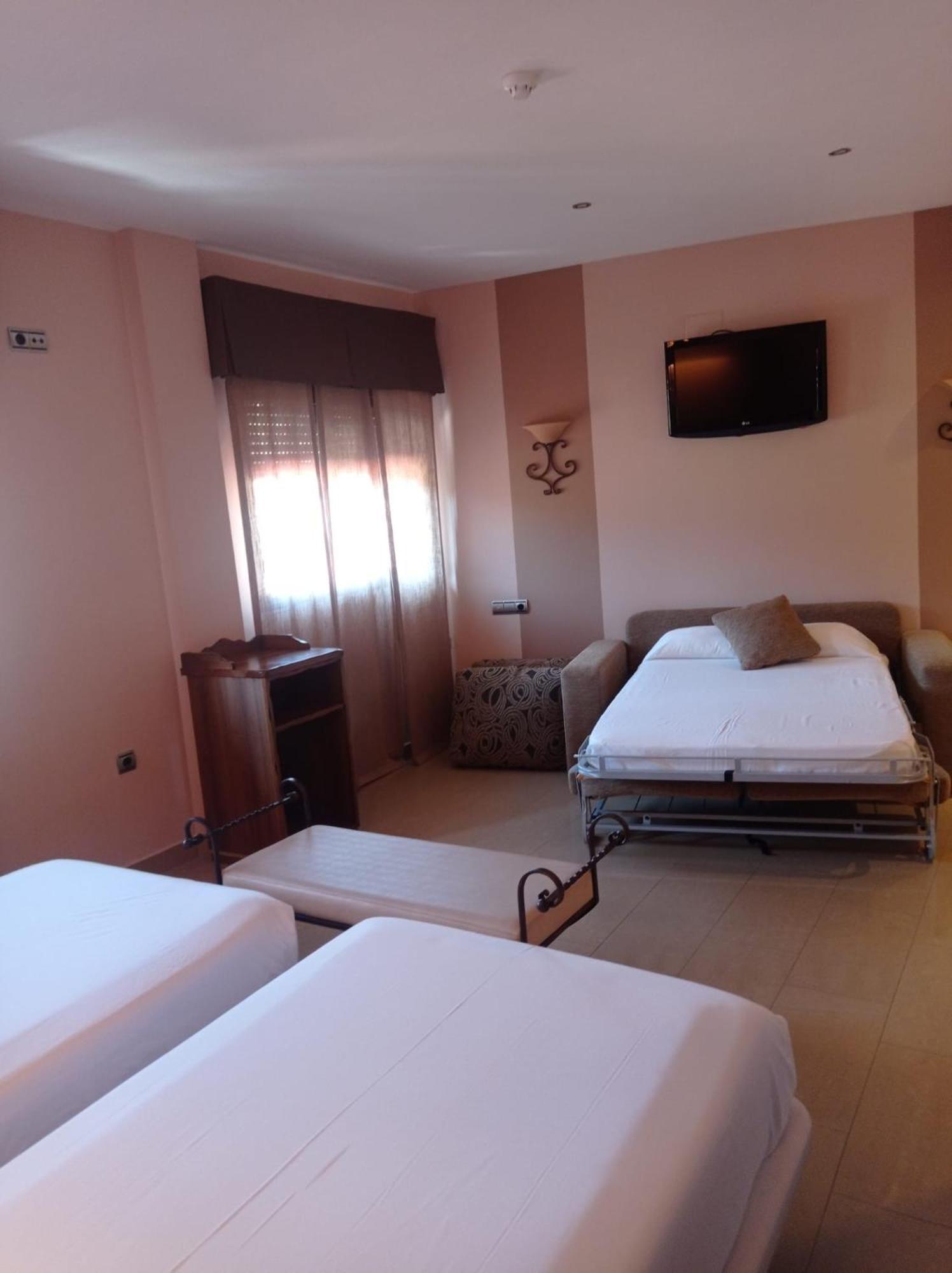 Hotel La Brasa Vélez de Benaudalla Buitenkant foto