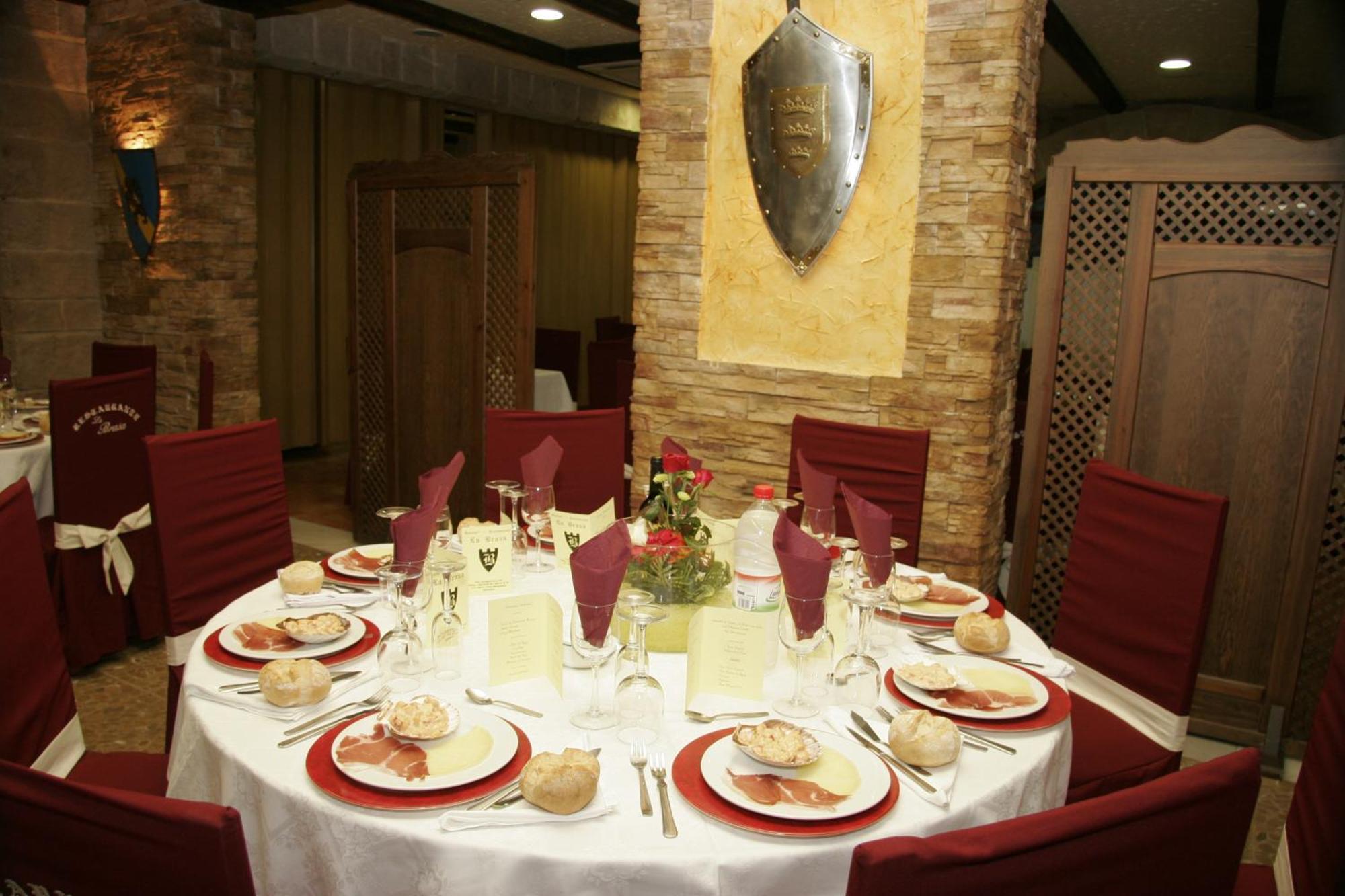 Hotel La Brasa Vélez de Benaudalla Buitenkant foto
