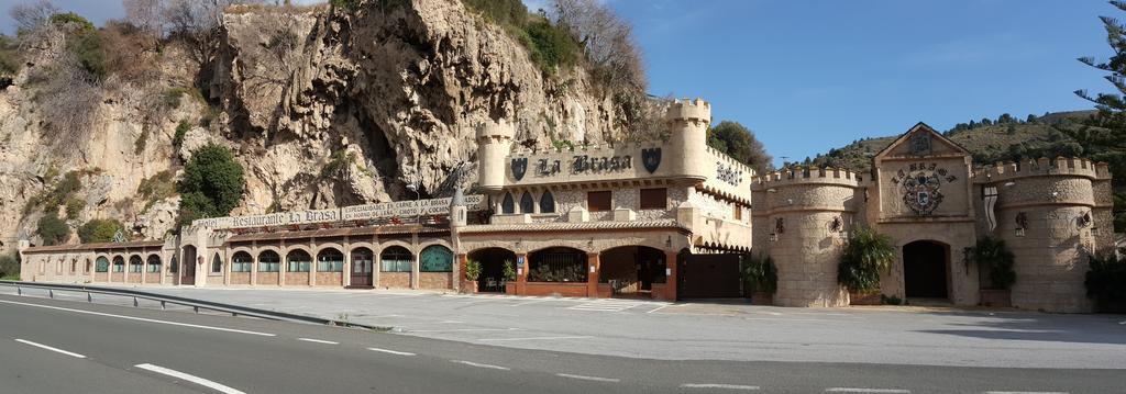 Hotel La Brasa Vélez de Benaudalla Buitenkant foto