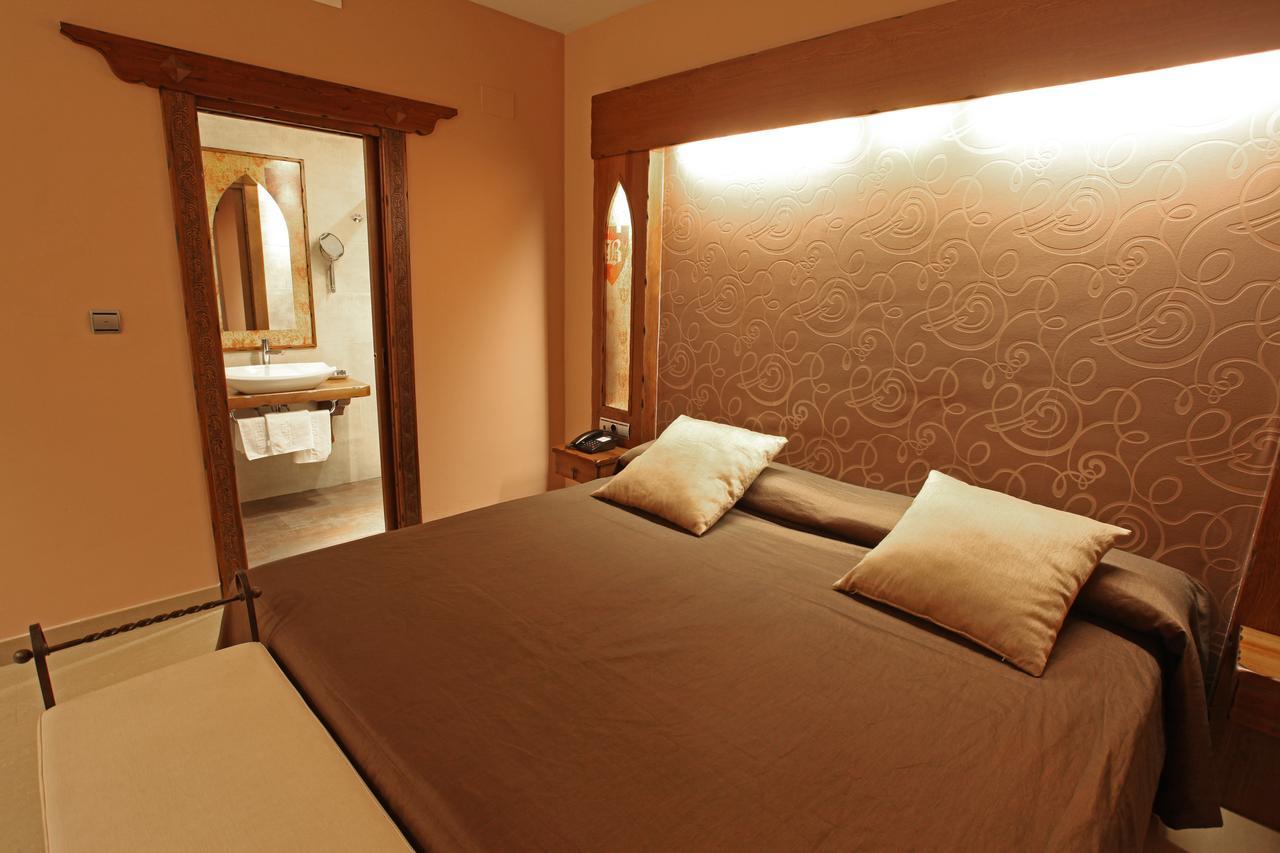 Hotel La Brasa Vélez de Benaudalla Buitenkant foto